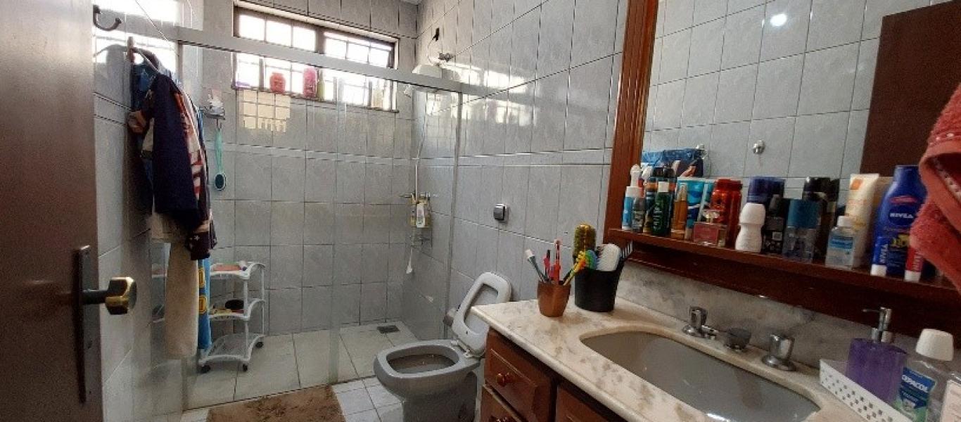 CASA NA VILA TÊNIS CLUBE em Assis