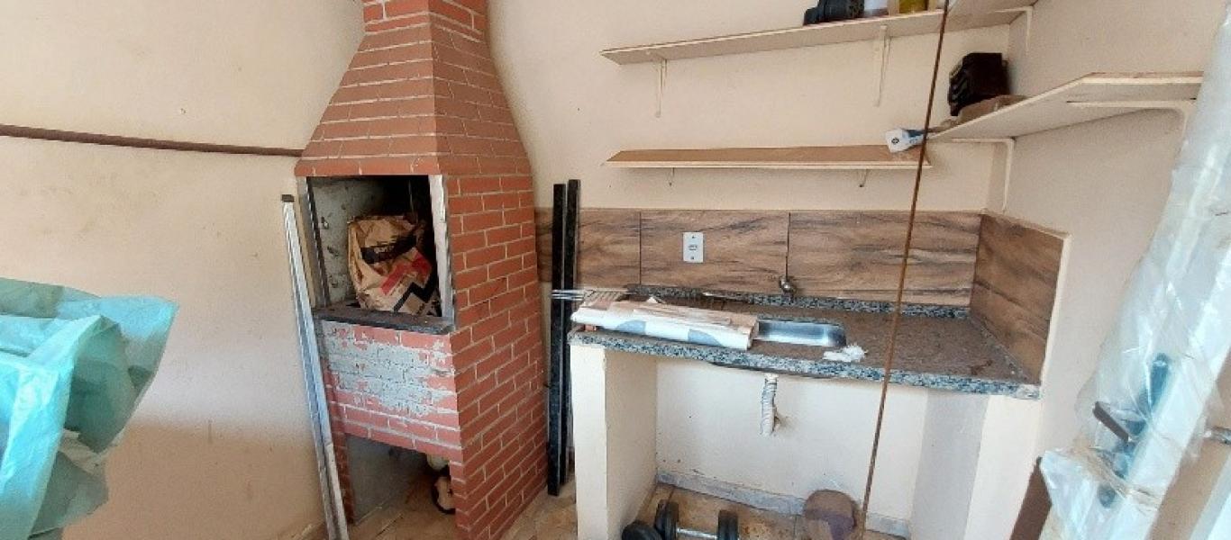 CASA NA COHAB DA RODOVIARIA em Assis