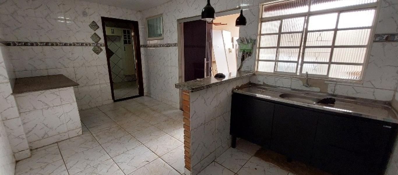 CASA NA COHAB DA RODOVIARIA em Assis