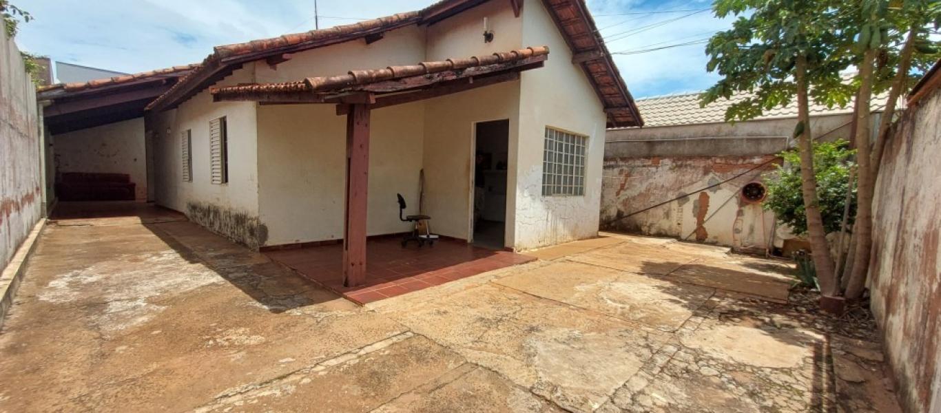 CASA NO Parque das Acácias em Assis