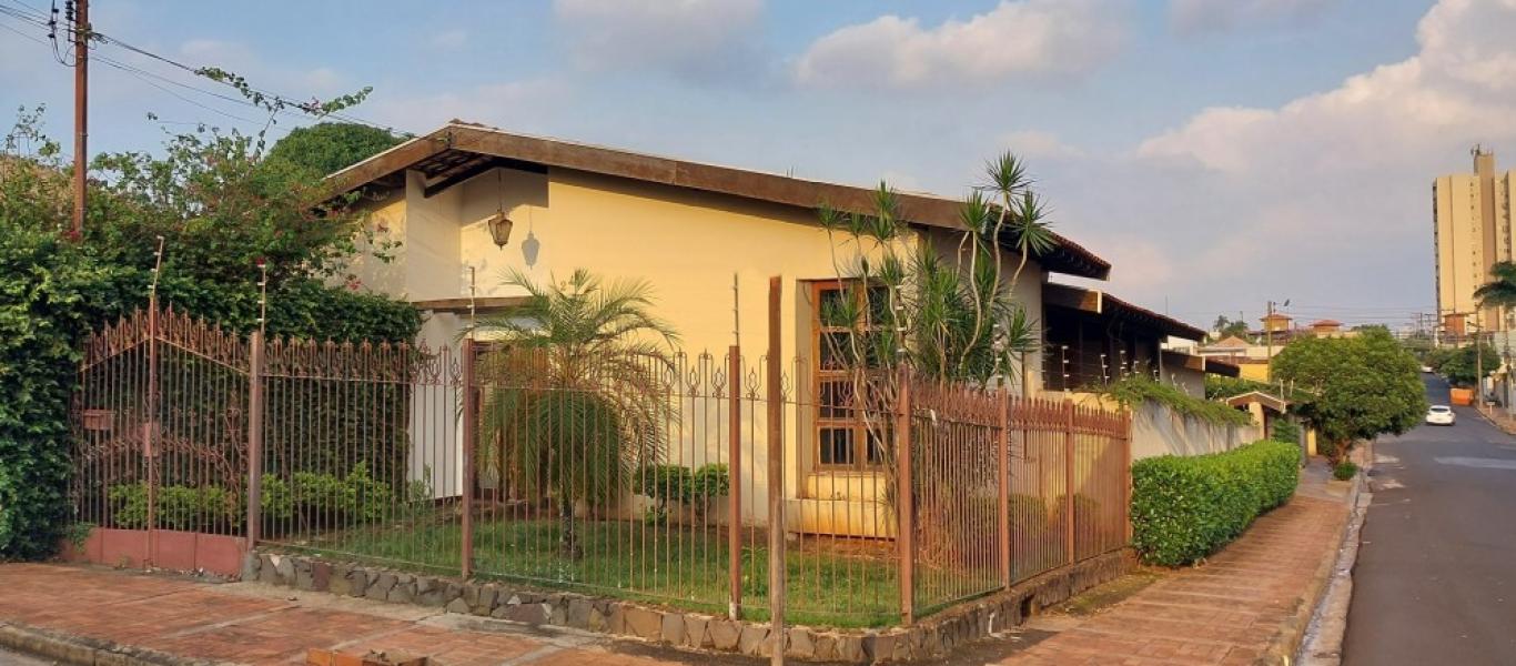 CASA NA Centro em Assis