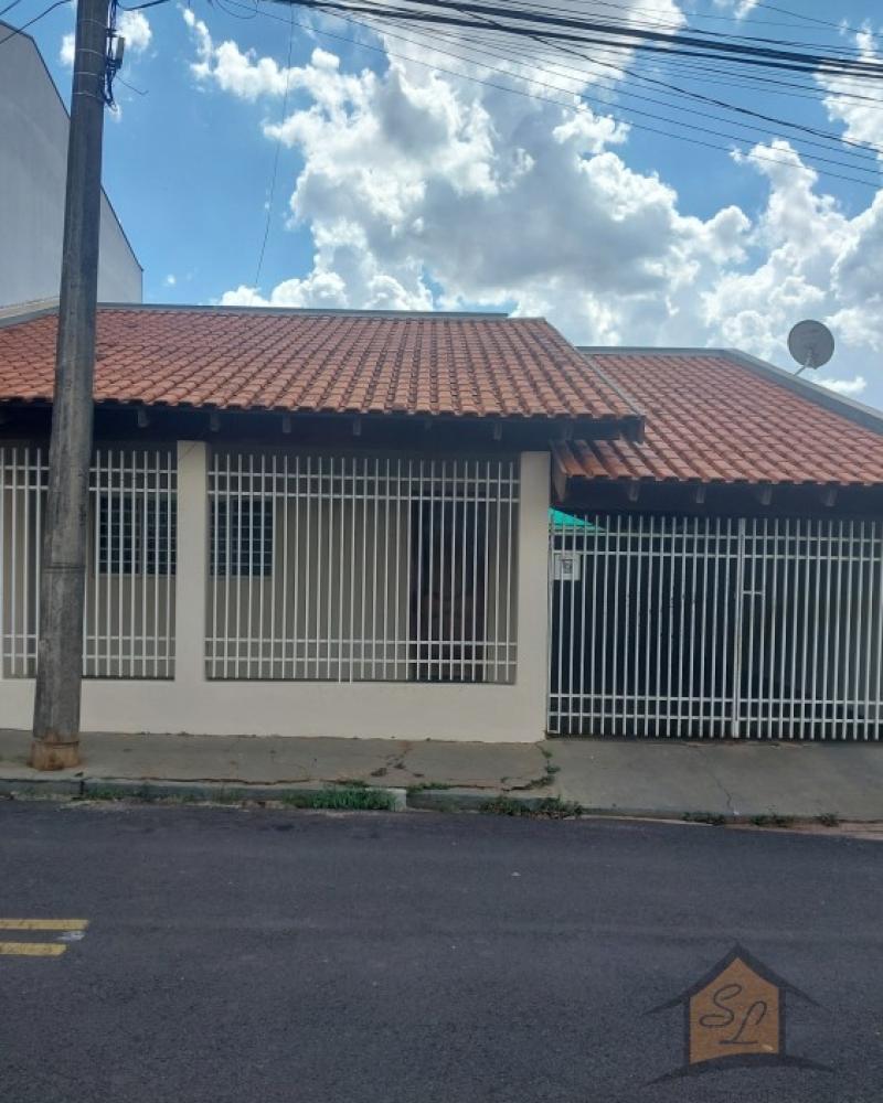 CASA NA Vila Ouro Verde em Assis