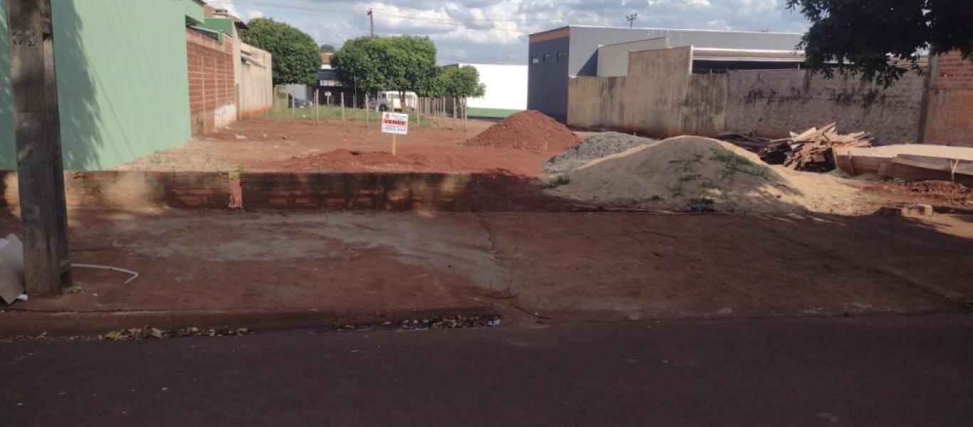 TERRENO NA VILA DOS PASSAROS em Tarumã