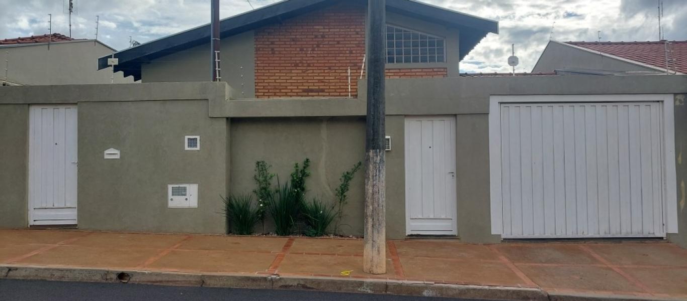 CASA NO Jardim Canadá em Assis