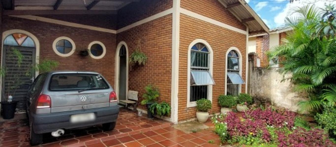 CASA NA Vila Ribeiro em Assis