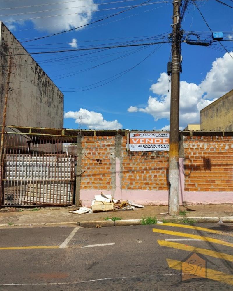 CASA NA Vila Nova Santana em Assis