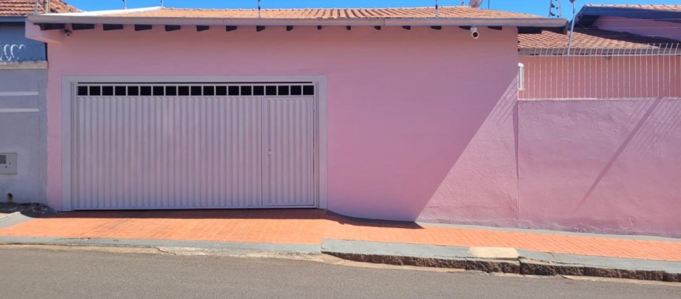 CASA NA VILA PALHARES em Assis