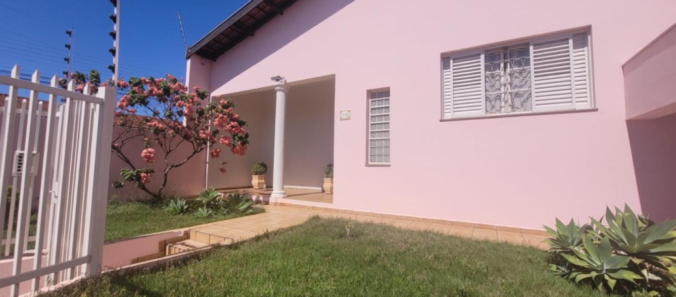 CASA NA VILA PALHARES em Assis