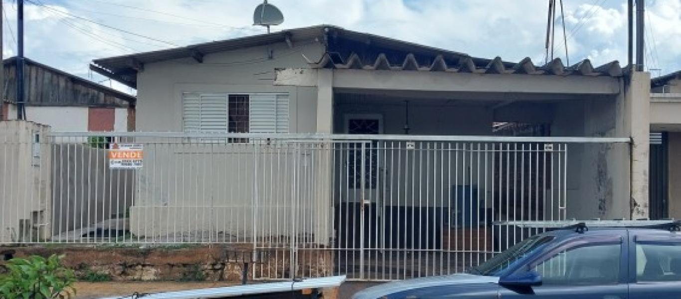 CASA NA Vila Cambuí em Assis