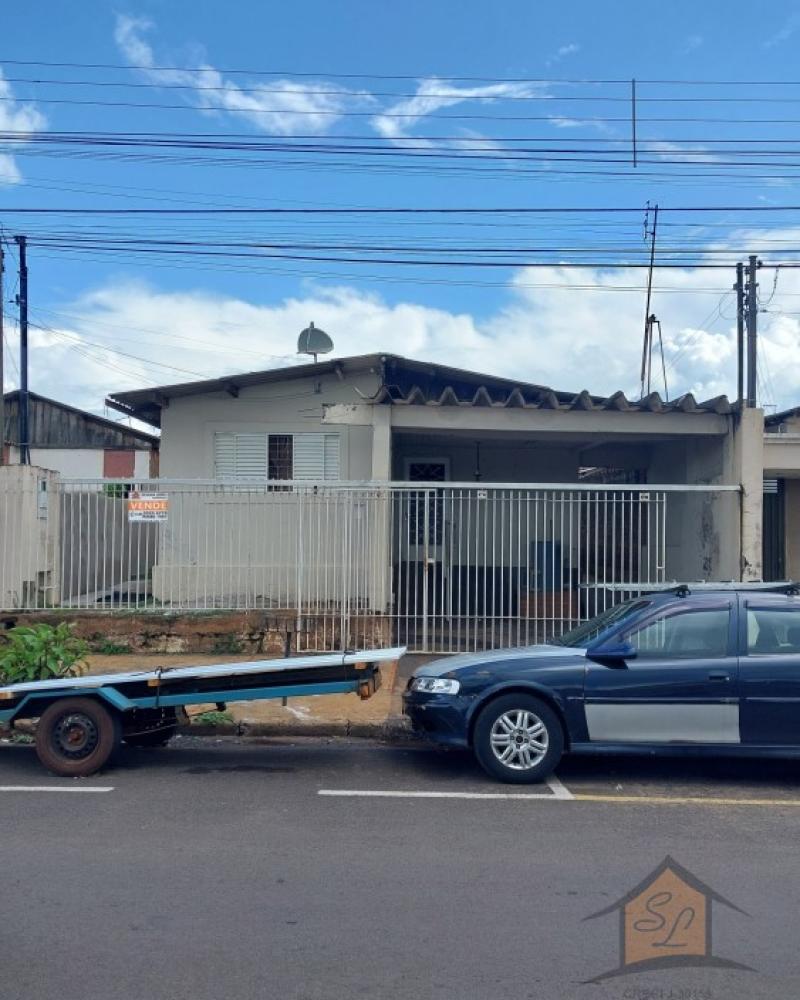 CASA NA Vila Cambuí em Assis