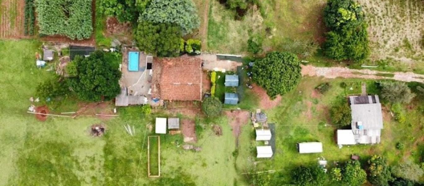 CHÁCARA NA AGUA DO PAVAO em ASSIS