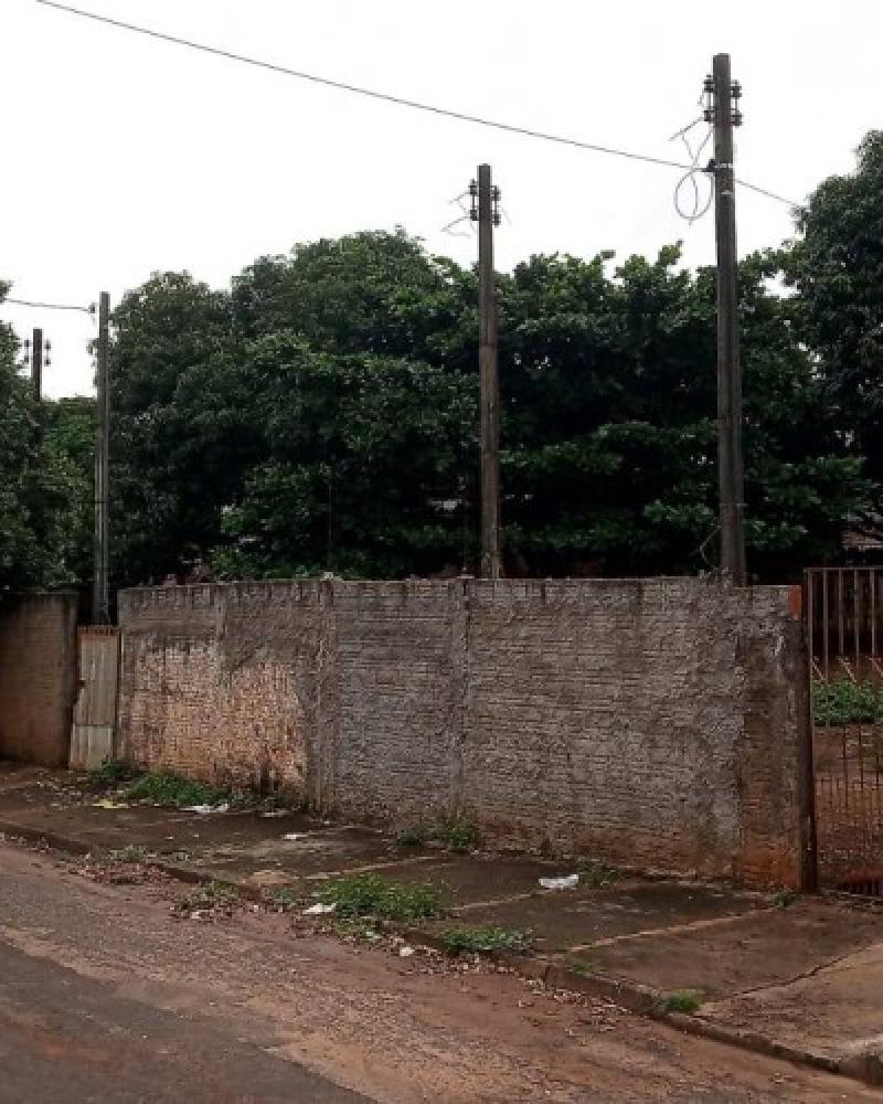 CASA NA Vila Maria Izabel em Assis