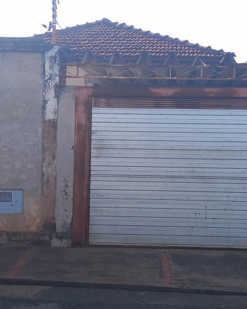 CASA NA Vila Adileta em Assis