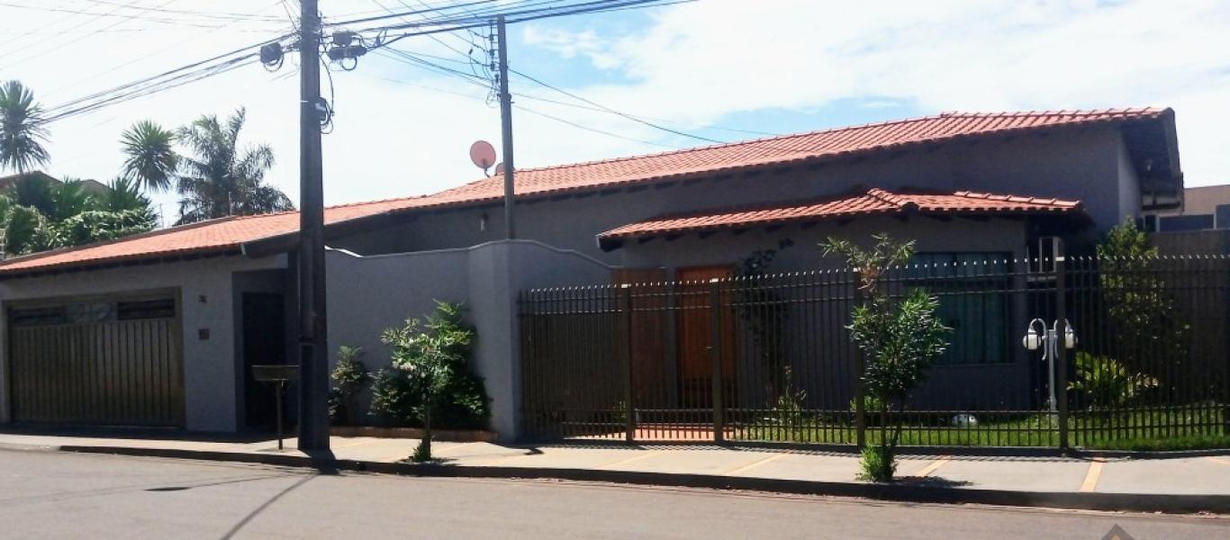 CASA No JARDIM AEROPORTO em Assis