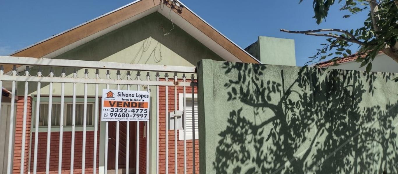 CASA NA Vila Central em Assis