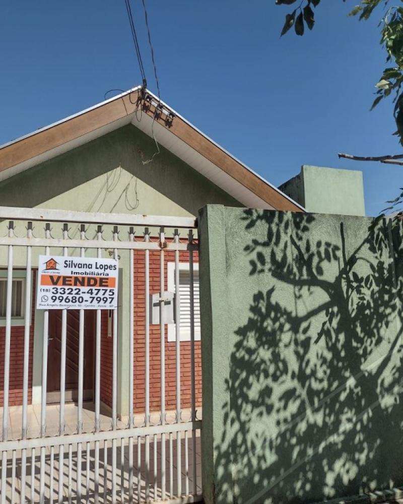 CASA NA Vila Central em Assis