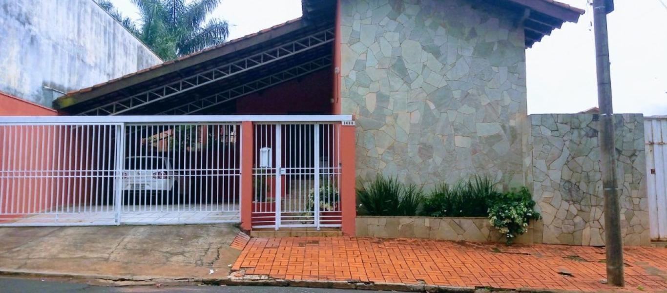 CASA NA Vila Adileta em ASSIS