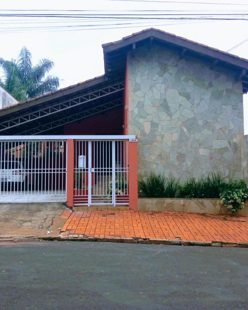 CASA NA Vila Adileta em ASSIS