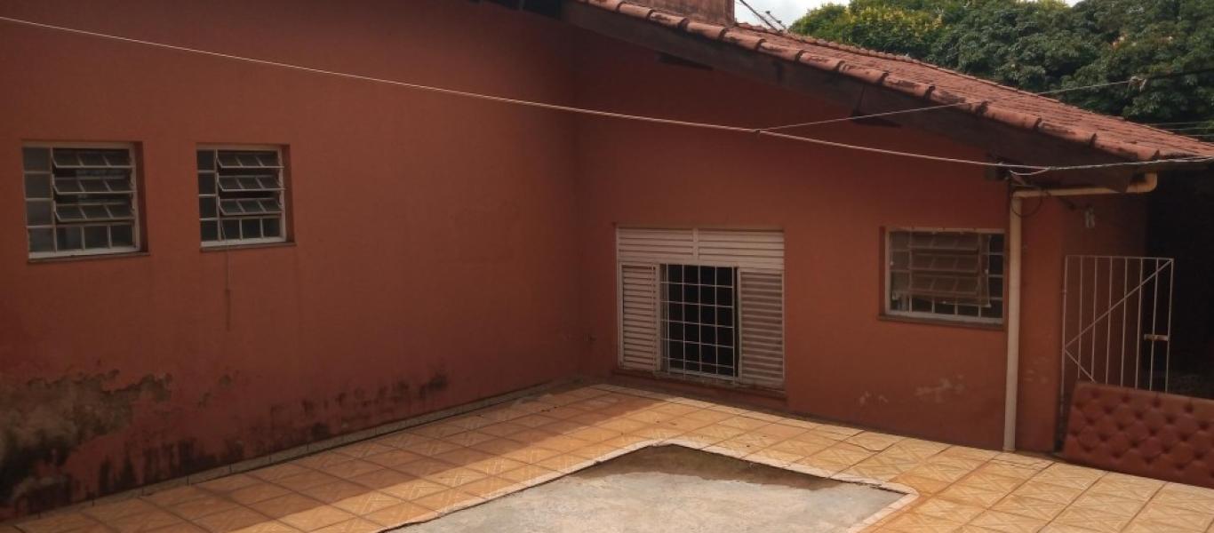 CASA NA Vila Adileta em ASSIS