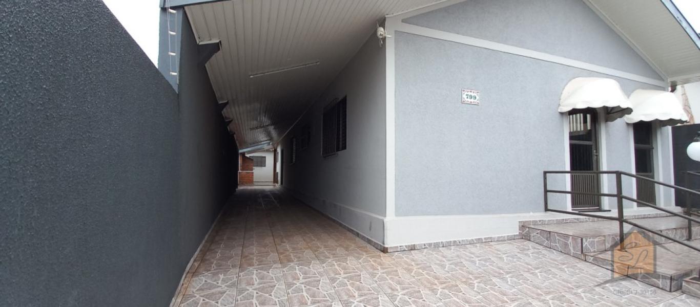 CASA NA Vila Central em Assis