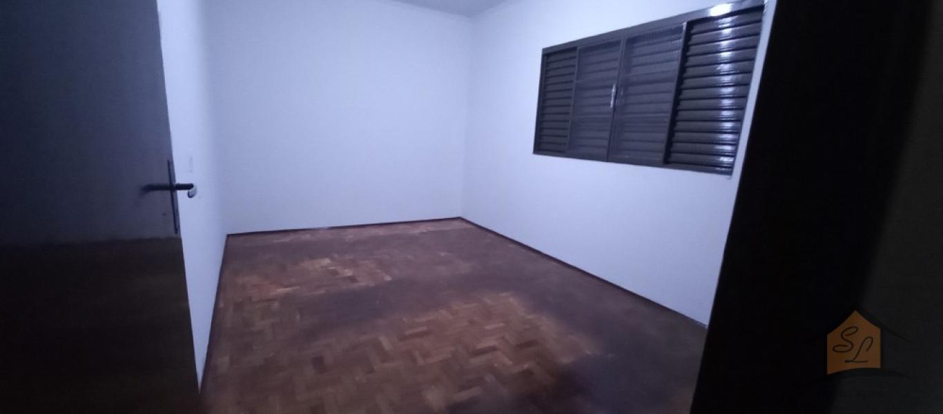 CASA NA Vila Central em Assis