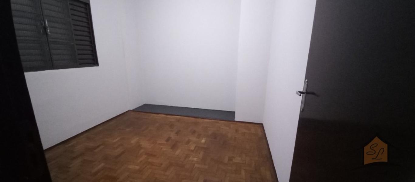 CASA NA Vila Central em Assis