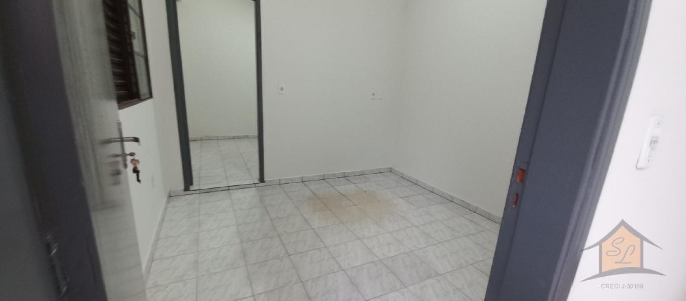 CASA NA Vila Central em Assis