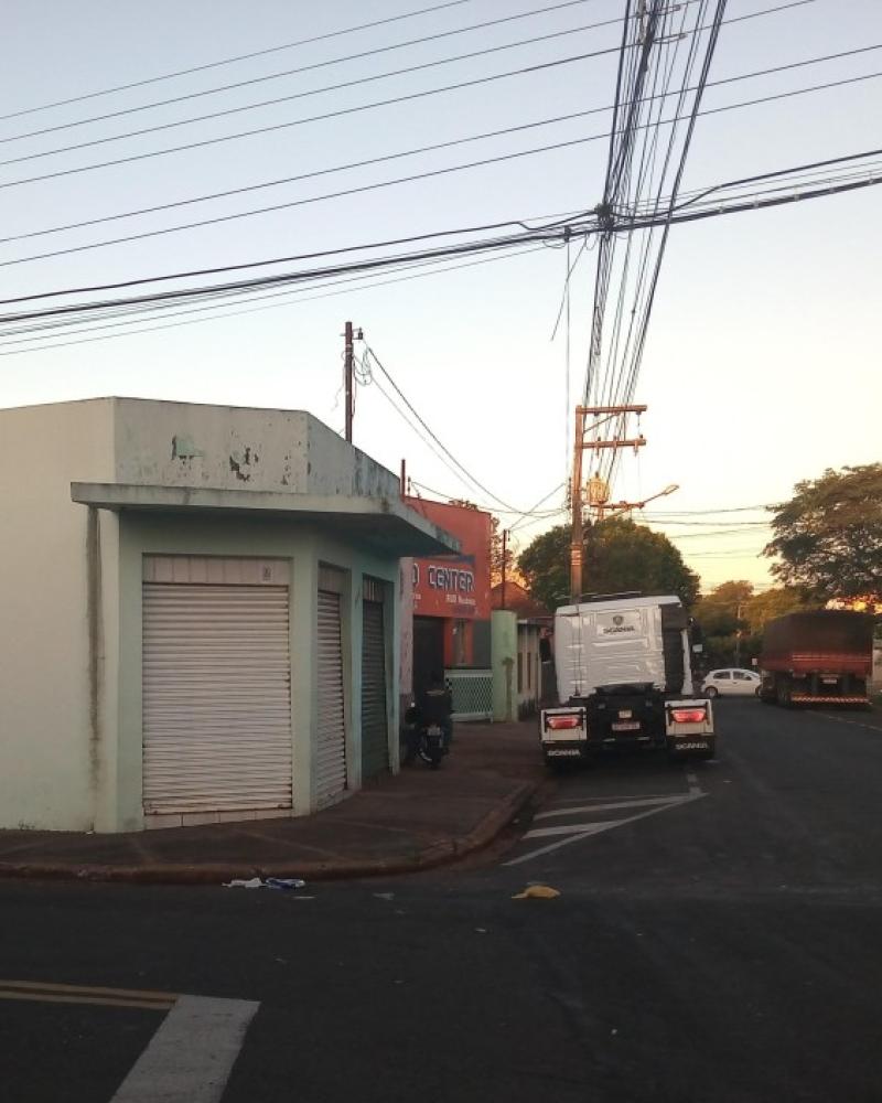 PONTO COMERCIAL NA Vila Operária em Assis