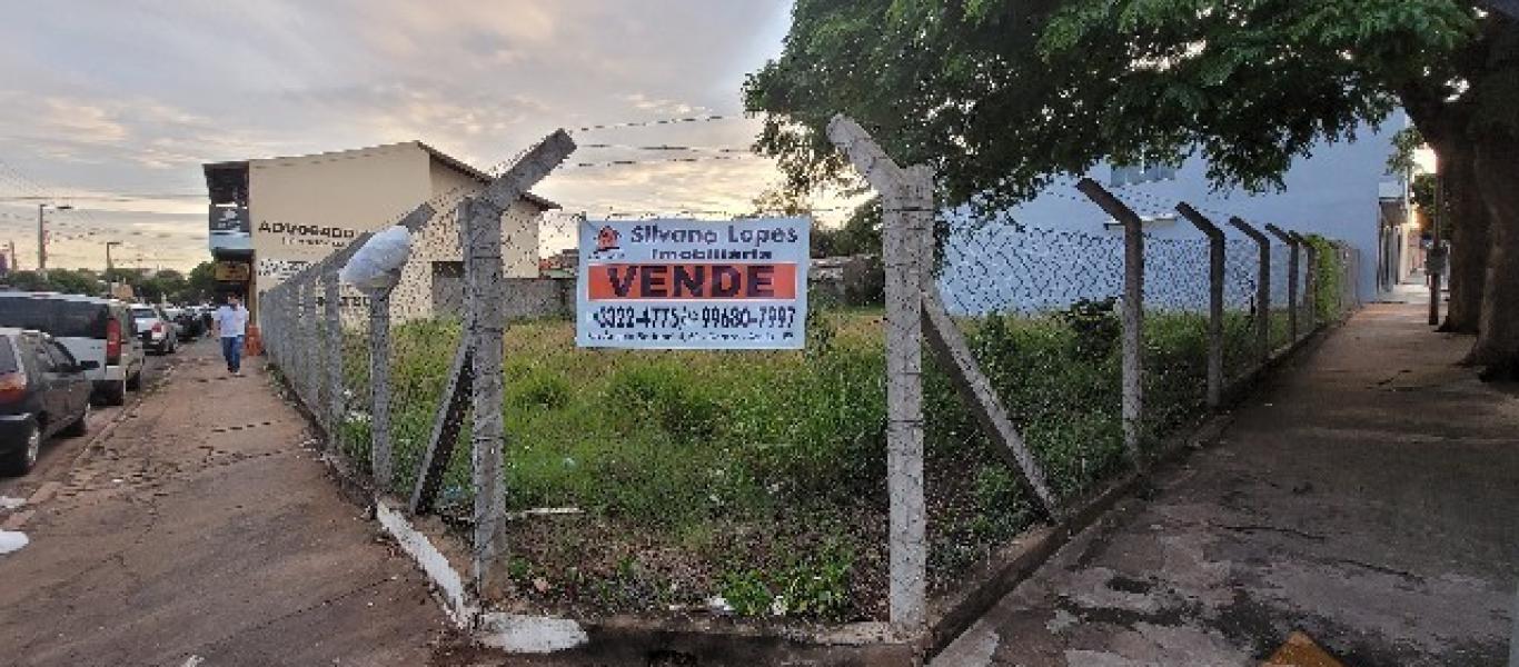 TERRENO na Vila Palhares em Assis