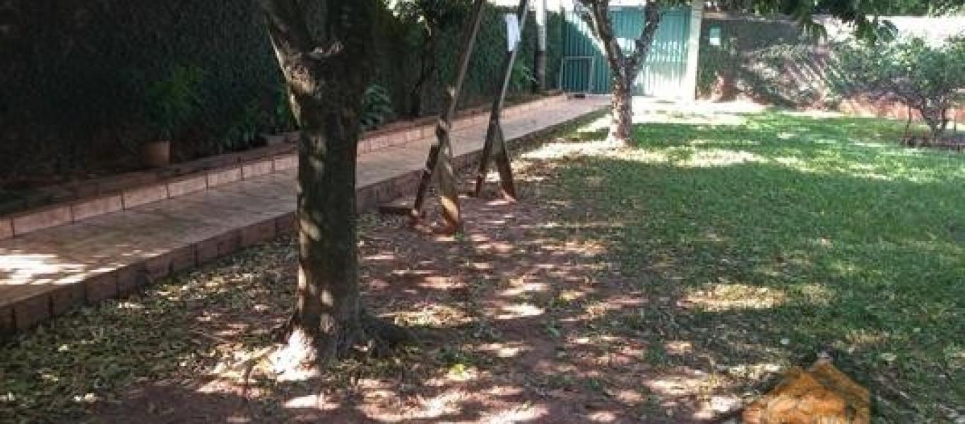 CASA NO Parque Universitário em Assis