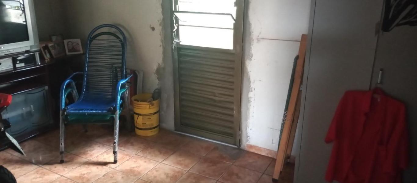 CASA NA Vila Progresso em Assis