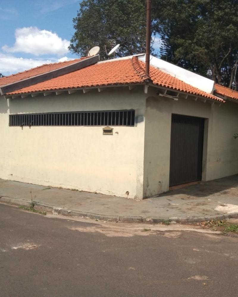 CASA NA Vila Progresso em Assis