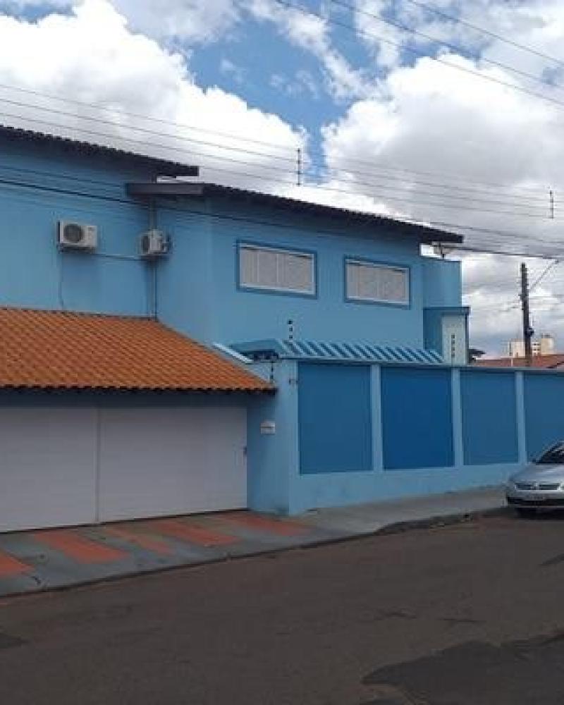 CASA NA Vila Rodrigues em Assis