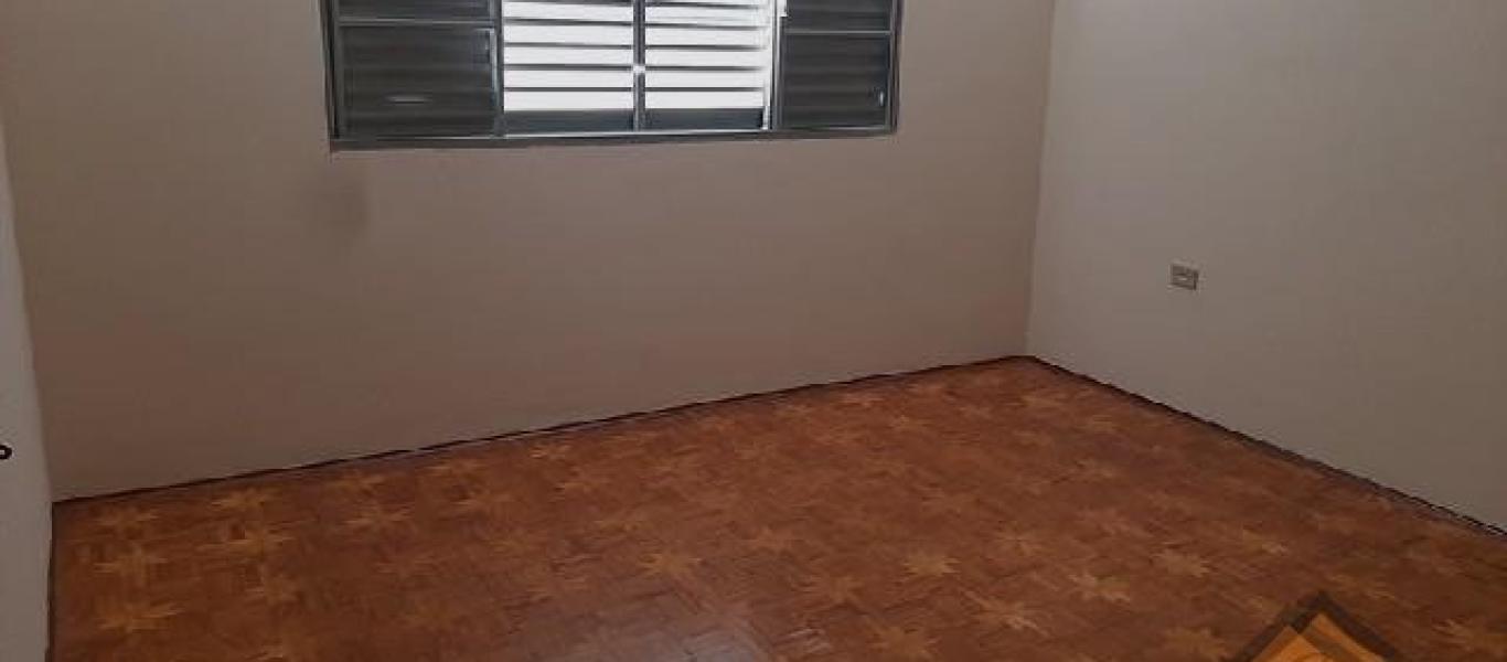 CASA NA Vila Central em Assis