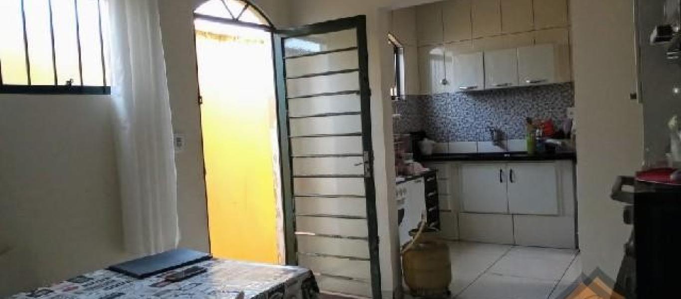 CASA NA Vila Ribeiro em Assis