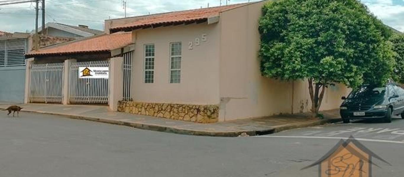 CASA NA VILA SANTA CECILIA EM ASSIS