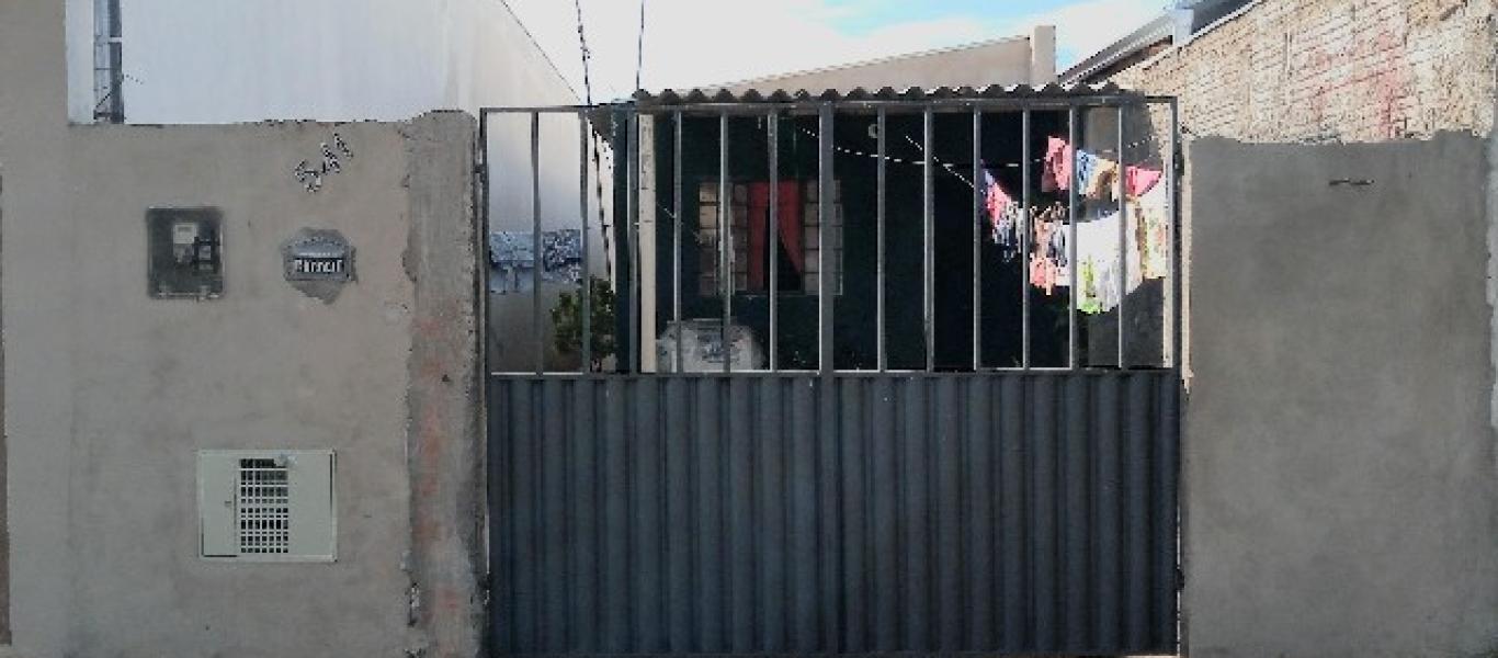 CASA NA Vila Progresso em Assis