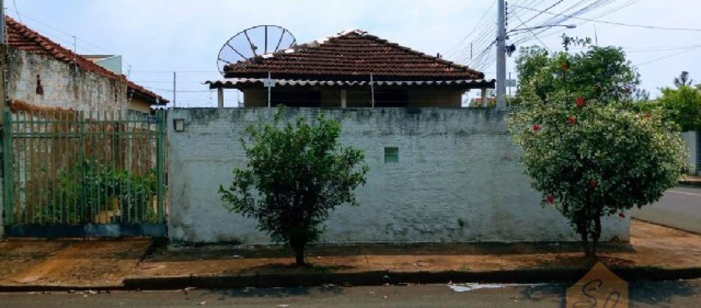 CASA NA Vila Palhares em Assis