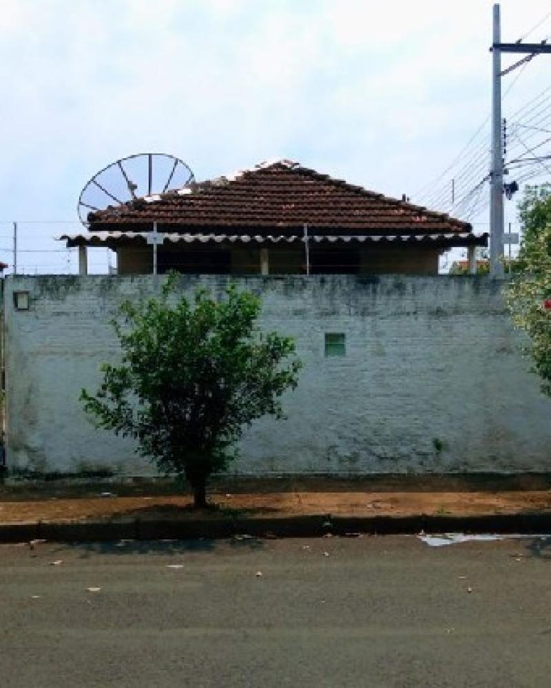 CASA NA Vila Palhares em Assis