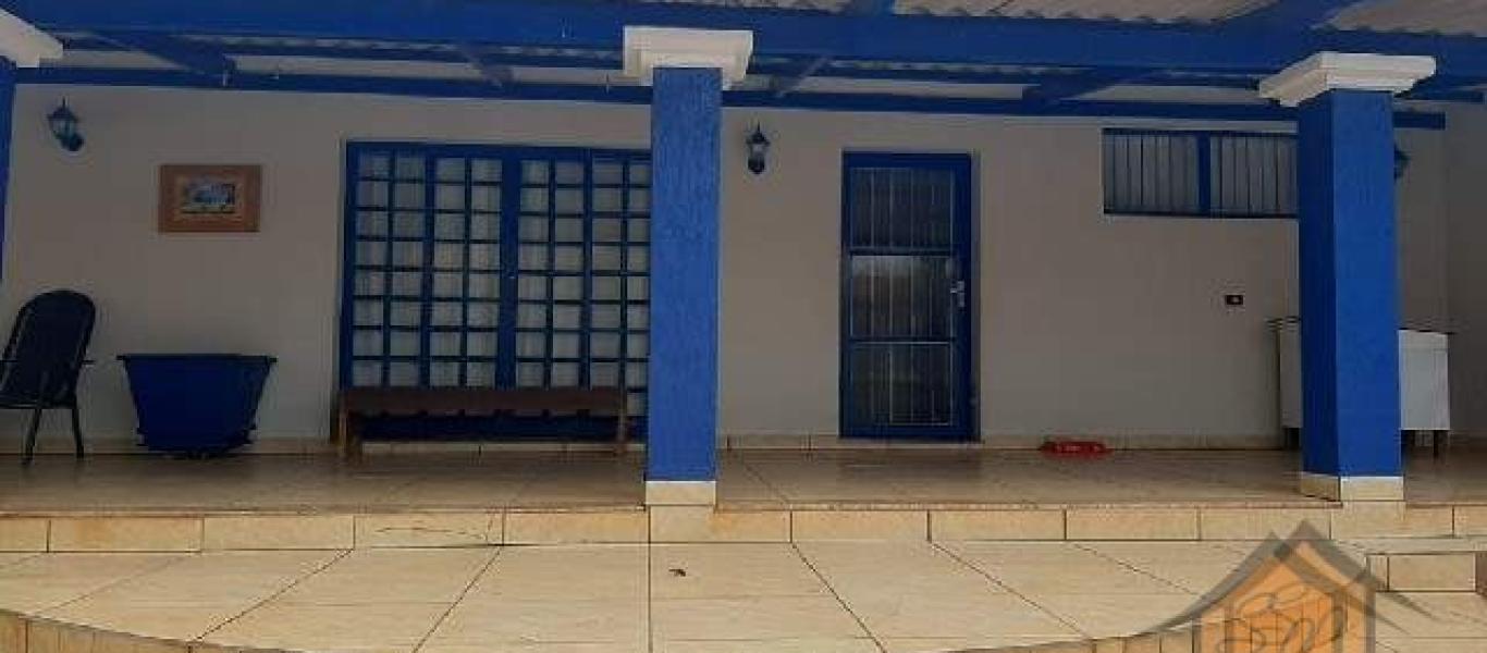 CASA NA Vila Tênis Clube em Assis