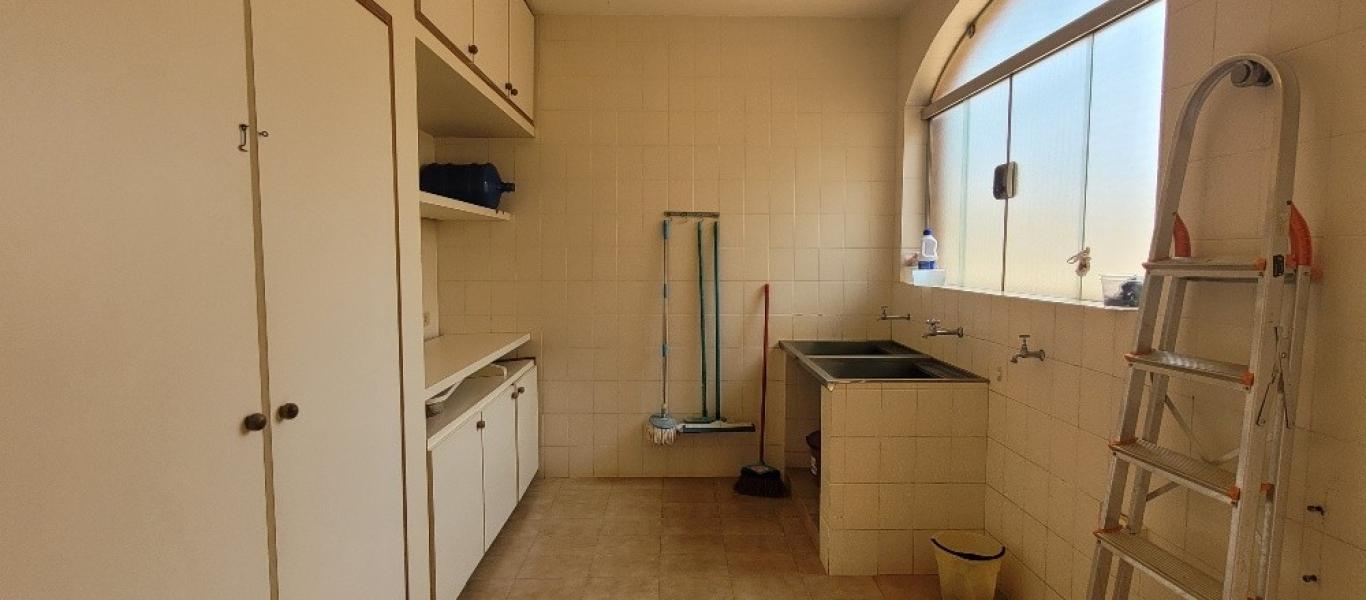 CASA NO Jardim Paulista em Assis