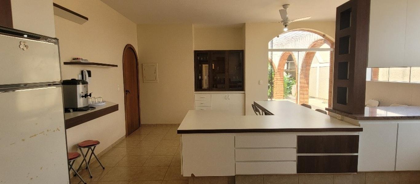 CASA NO Jardim Paulista em Assis