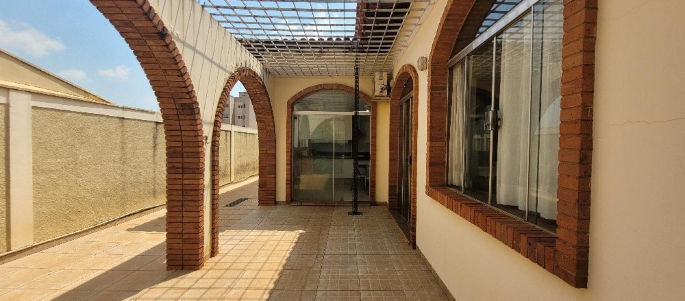 CASA NO Jardim Paulista em Assis