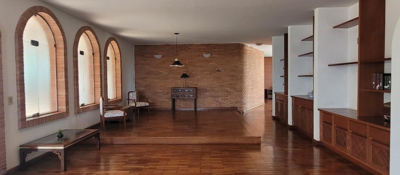 CASA NO Jardim Paulista em Assis
