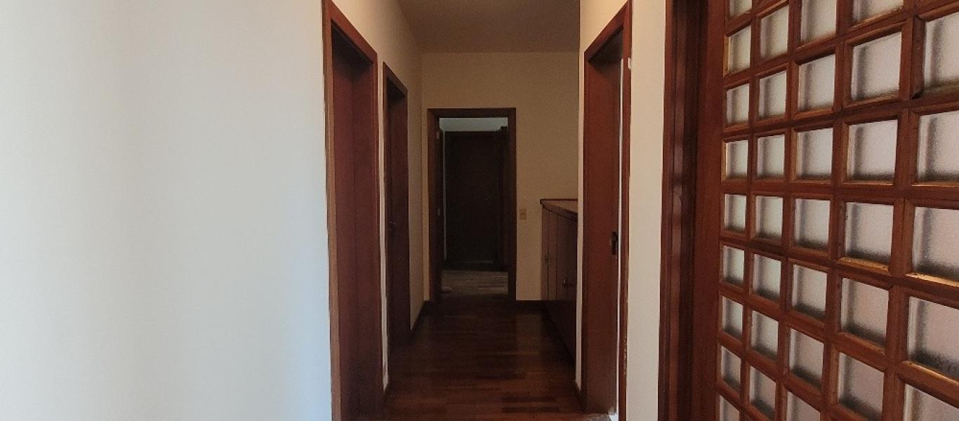 CASA NO Jardim Paulista em Assis