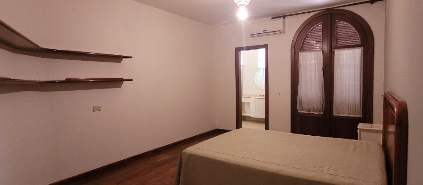 CASA NO Jardim Paulista em Assis
