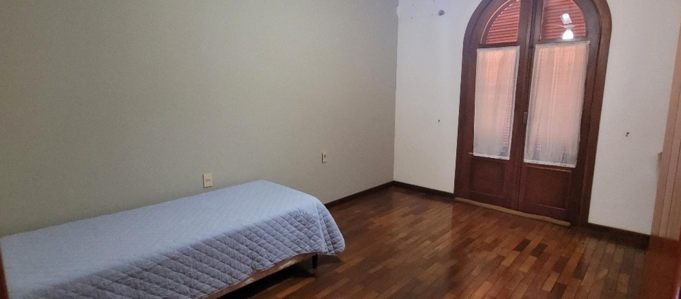 CASA NO Jardim Paulista em Assis