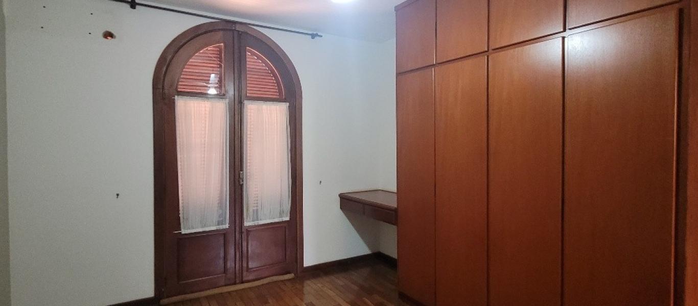 CASA NO Jardim Paulista em Assis