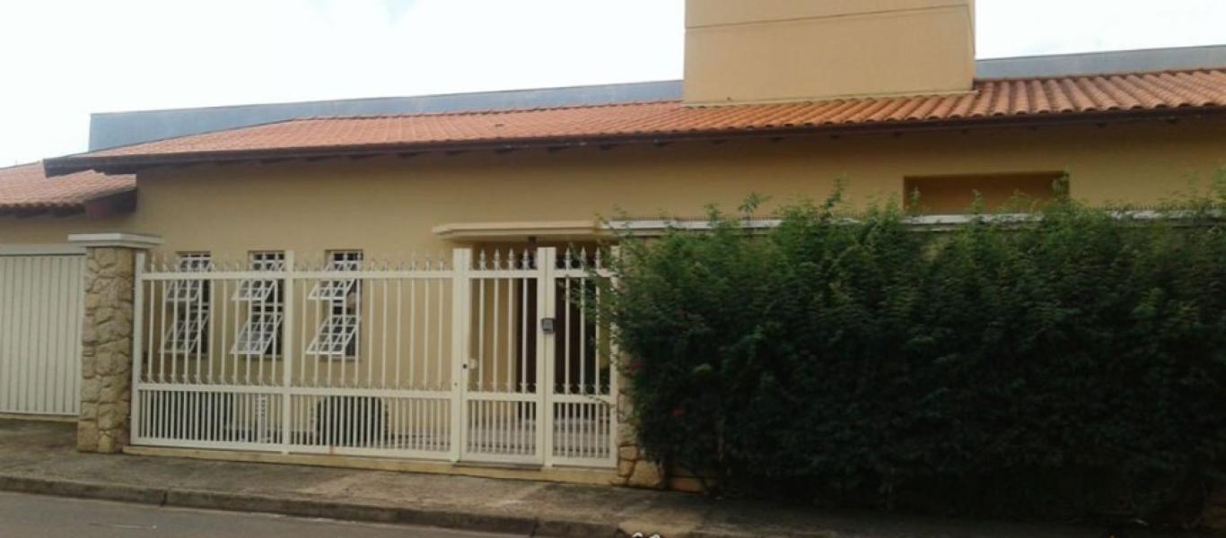 CASA NA VILA SANTA RITA em Assis