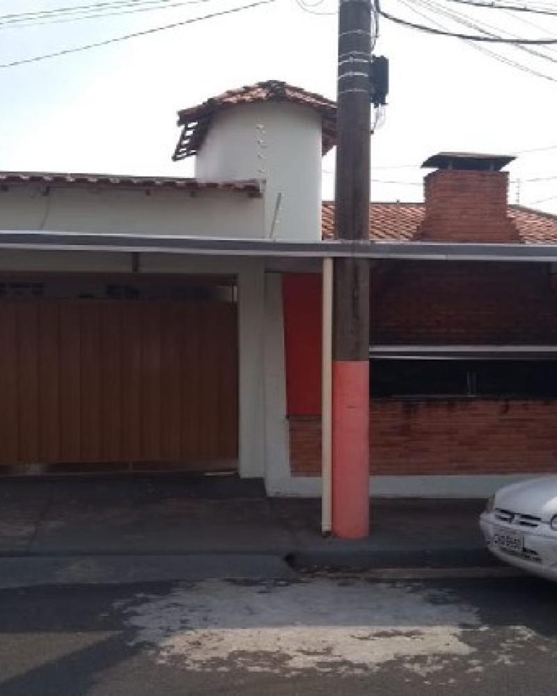 CASA NA Vila Central em Assis